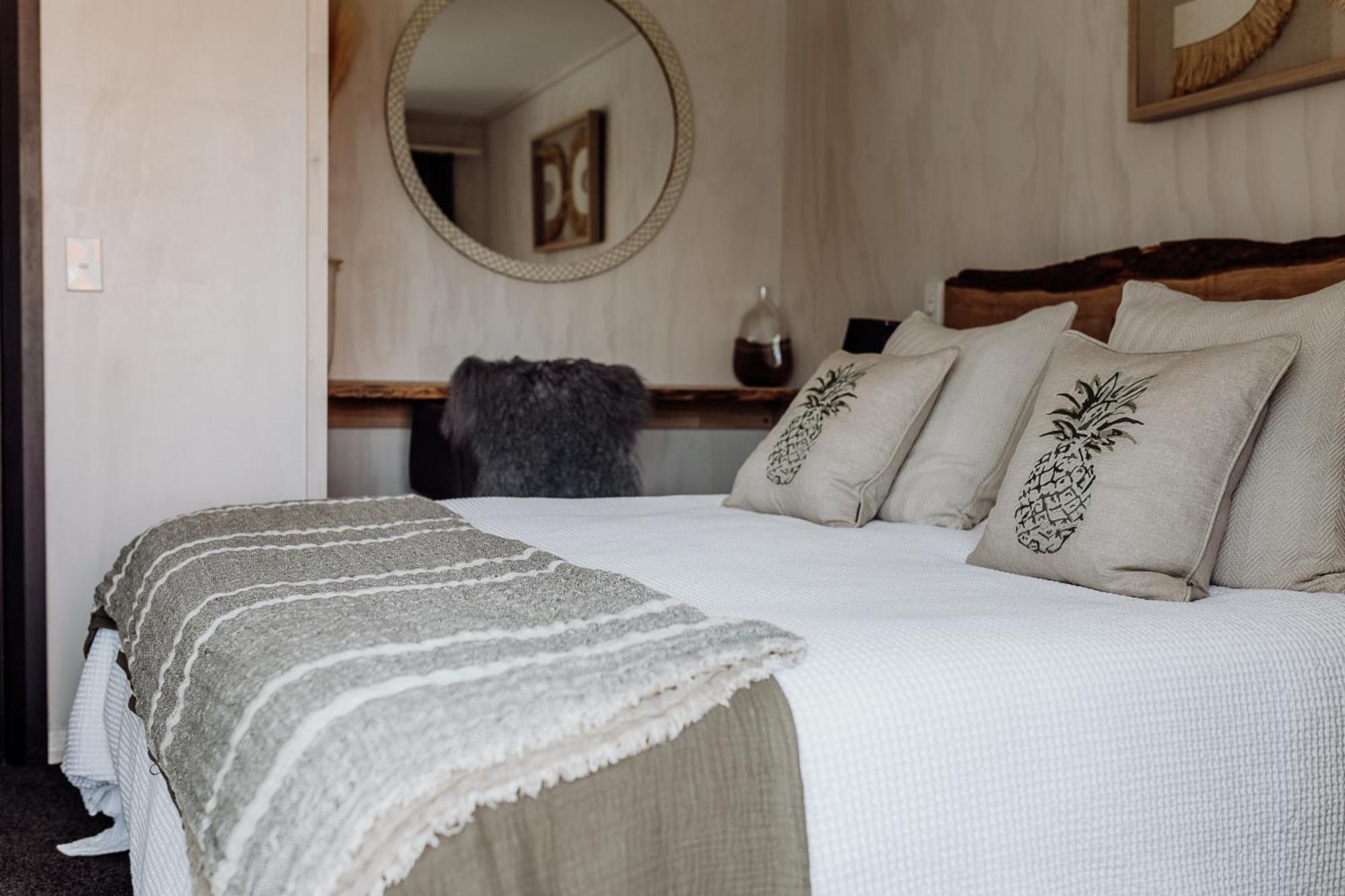 Lake Mahinapua Hotel Ruatapu Ngoại thất bức ảnh